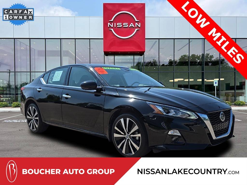 2022 Nissan Altima Platinum — Sedan — 855 mi — Oconomowoc, WI