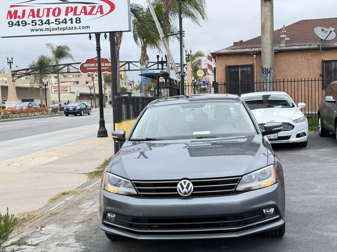 2015 Volkswagen Jetta 1.8T SE — Sedan — 93,598 mi — SANTA ANA, CA