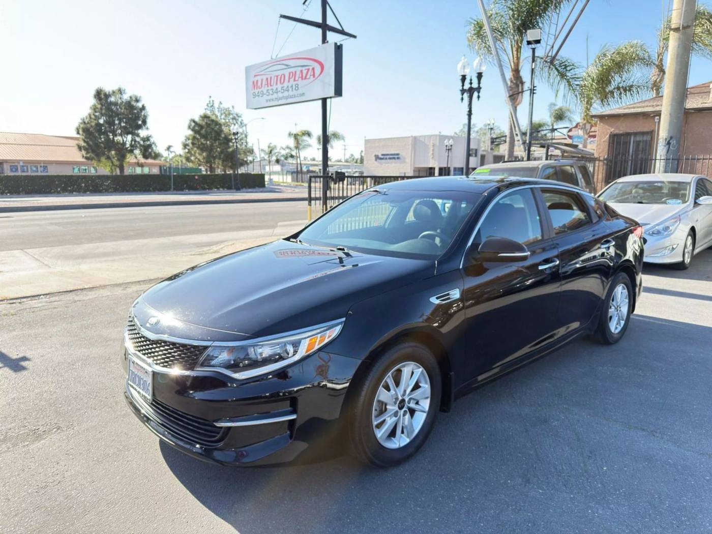 2016 Kia Optima LX — Sedan — 133,440 mi — SANTA ANA, CA