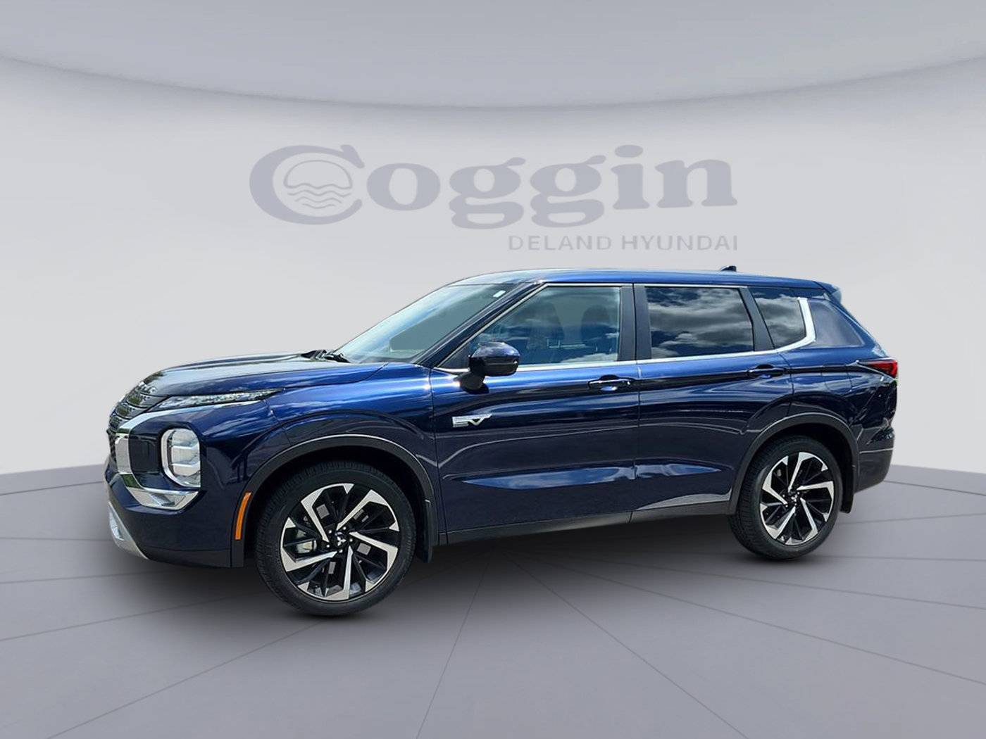 2024 Mitsubishi Outlander Plug-In Hybrid SE — SUV — 14,357 mi — Deland, FL