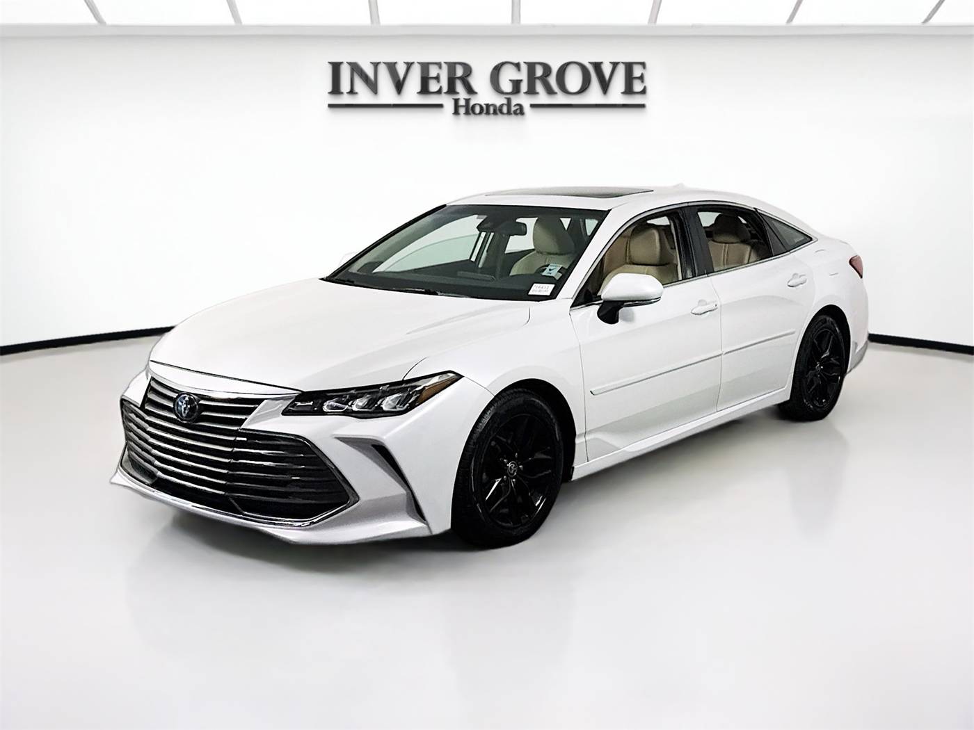 2021 Toyota Avalon XLE — Sedan — 77,696 mi — Inver Grove Heights, MN