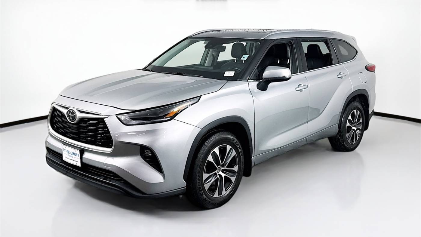 2021 Toyota Highlander XLE — SUV — 32,515 mi — Inver Grove Heights, MN