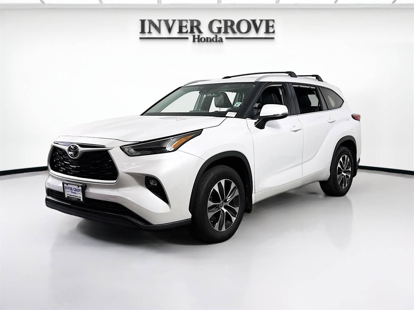 2022 Toyota Highlander XLE — SUV — 49,469 mi — Inver Grove Heights, MN
