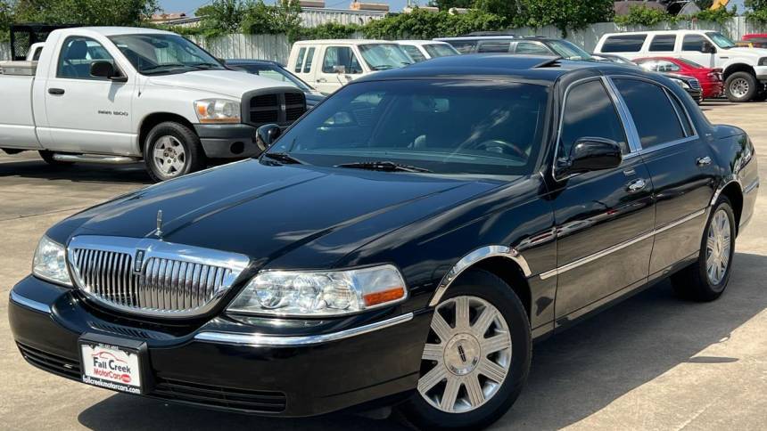 2004 Lincoln Town Car Ultimate — Sedan — 53,810 mi — Humble, TX