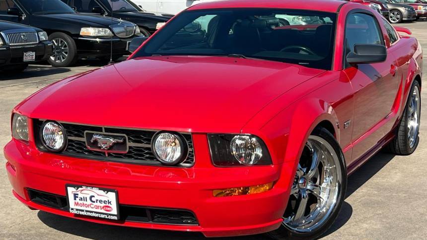 2006 Ford Mustang GT Deluxe — Coupe — 33,304 mi — Humble, TX