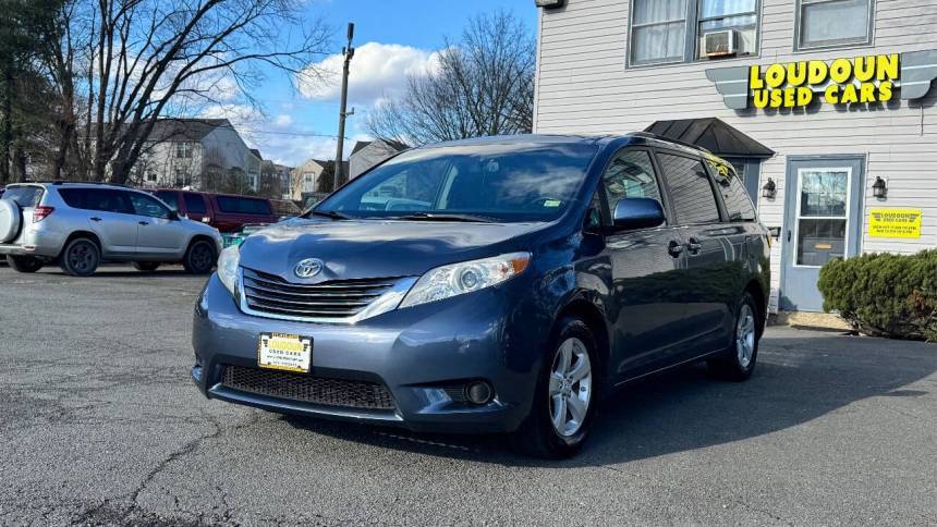 2017 Toyota Sienna LE — Minivan — 144,242 mi — Leesburg, VA