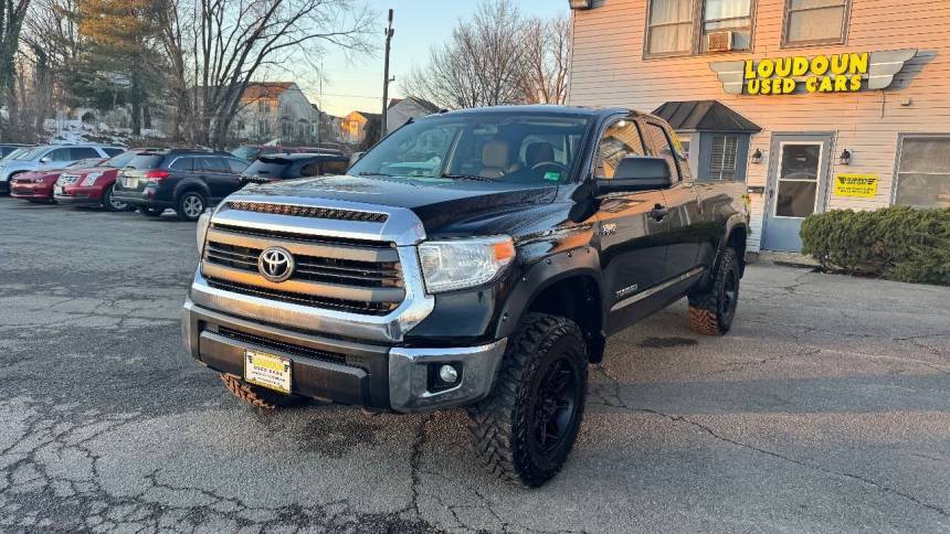 2015 Toyota Tundra SR5 — Pickup Truck — 144,615 mi — Leesburg, VA