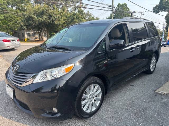 2017 Toyota Sienna XLE Premium — Minivan — 146,277 mi — Pasadena, MD