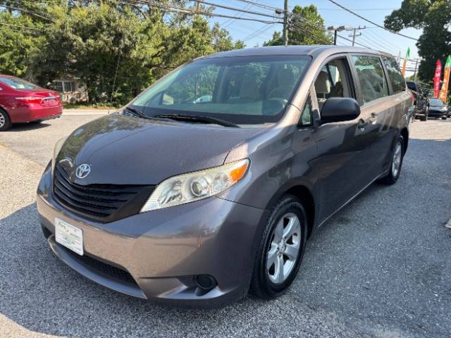 2012 Toyota Sienna Base — Minivan — 106,643 mi — Pasadena, MD