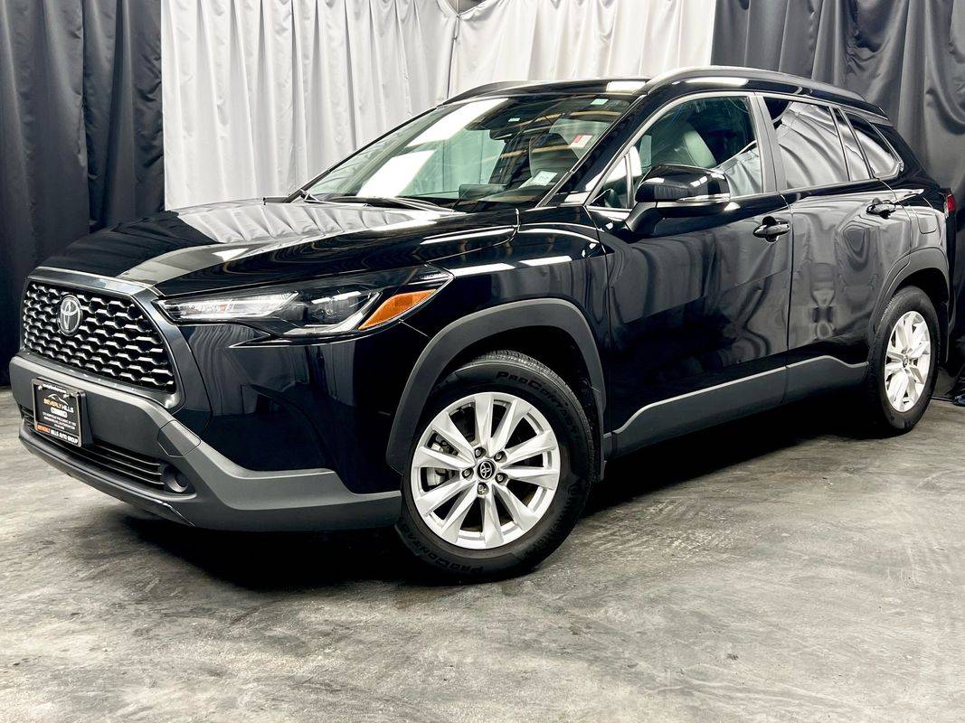 2022 Toyota Corolla Cross LE — SUV — 20,900 mi — Elmont, NY