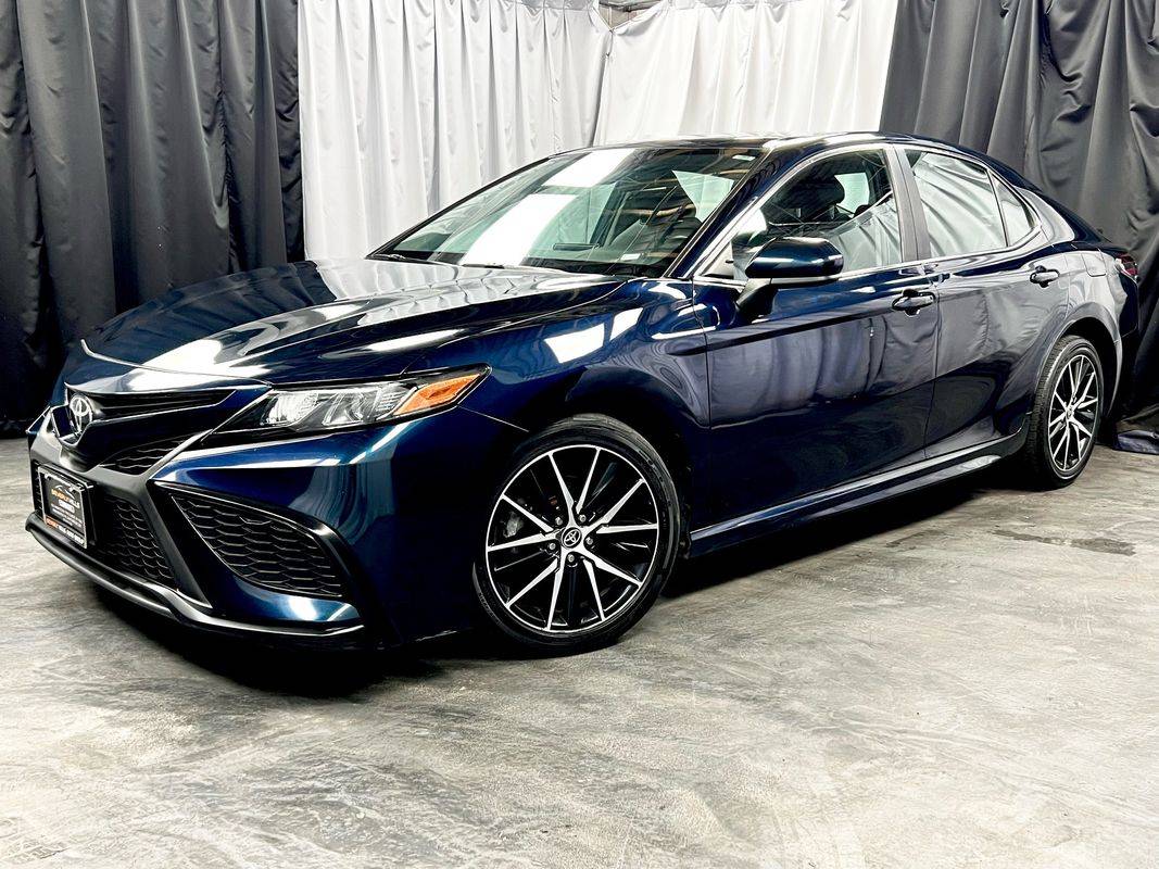 2021 Toyota Camry SE — Sedan — 52,906 mi — Elmont, NY