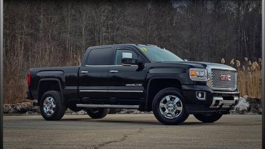 2017 GMC Sierra 3500HD Denali — Pickup Truck — 104,650 mi — Chardon, OH