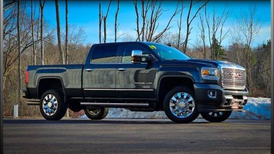 2019 GMC Sierra 2500HD Denali — Pickup Truck — 32,454 mi — Chardon, OH