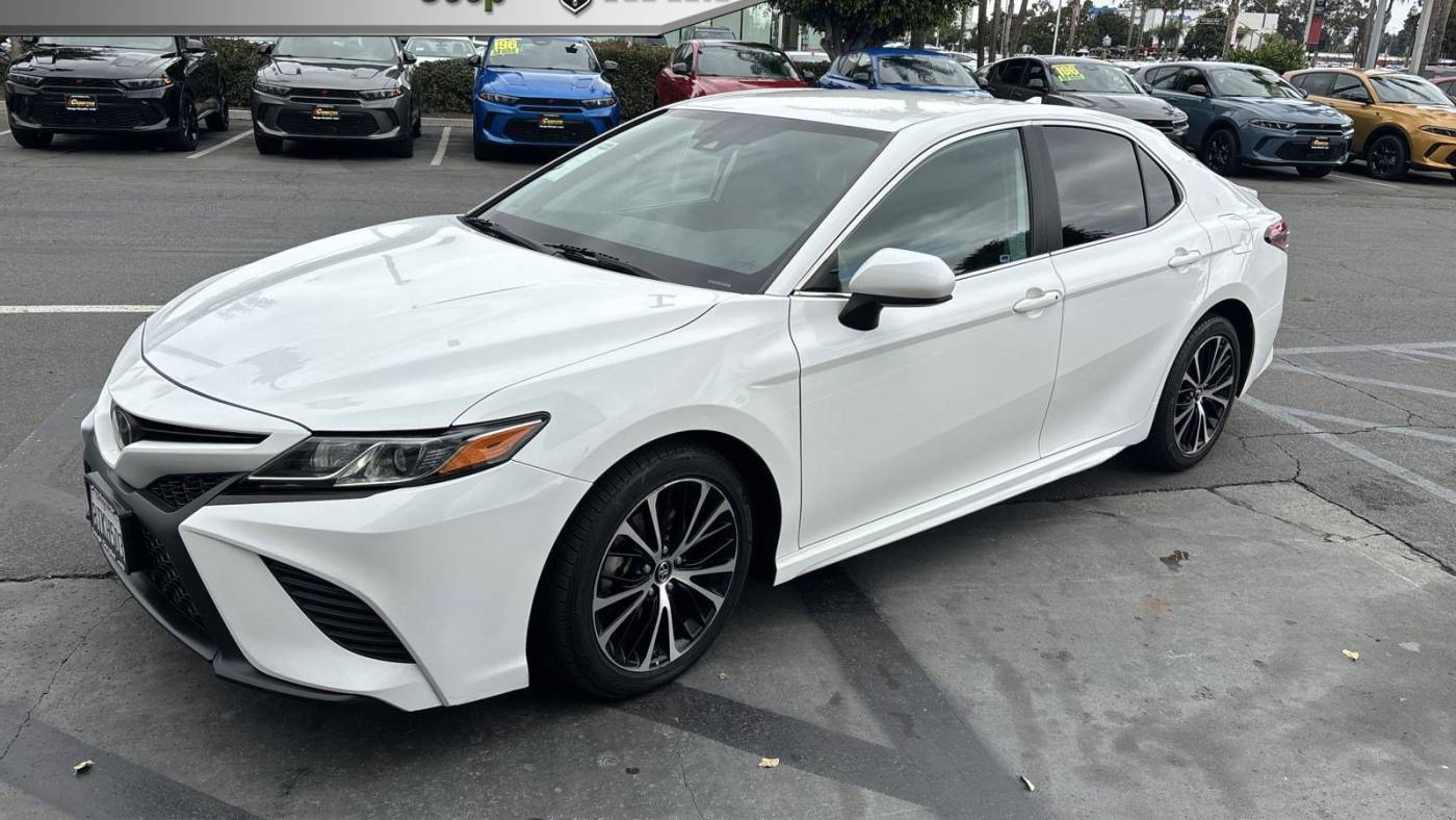 2019 Toyota Camry SE — Sedan — 89,715 mi — Cerritos, CA