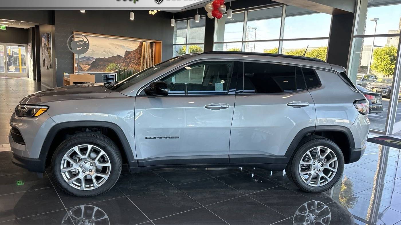 2022 Jeep Compass Latitude Lux — SUV — 48,091 mi — Cerritos, CA