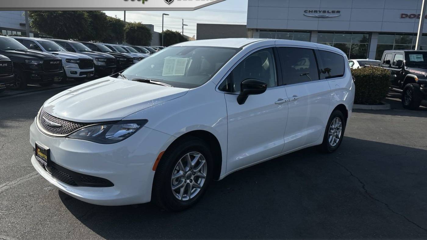 2024 Chrysler Voyager LX — Minivan — 108 mi — Cerritos, CA