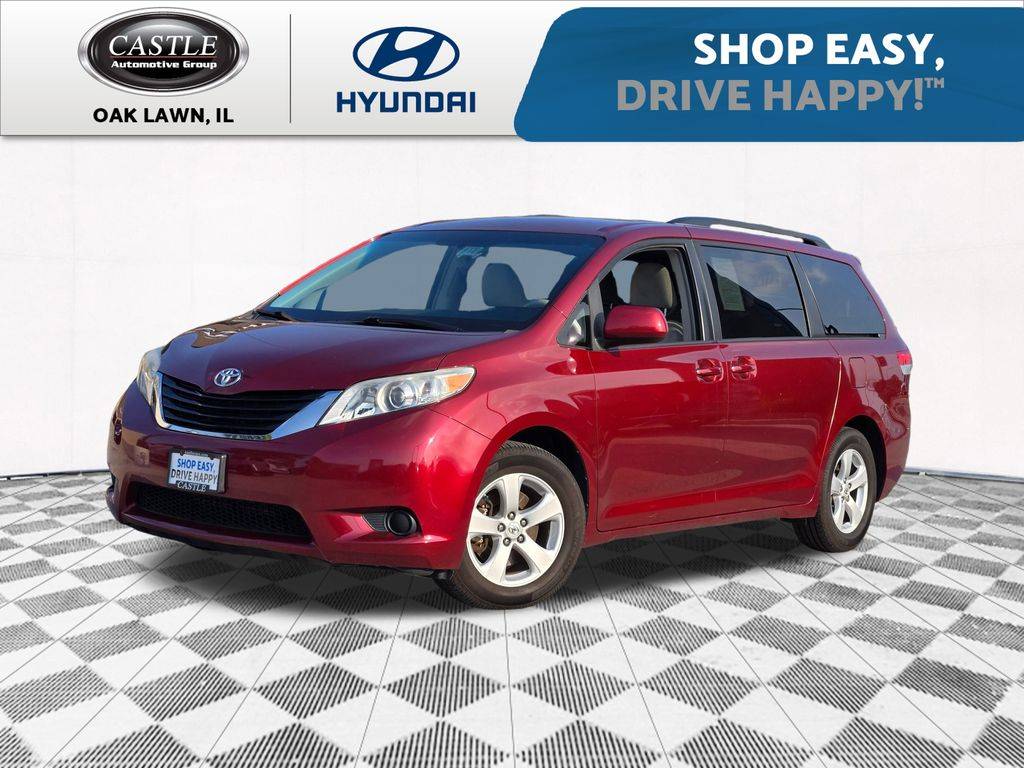 2011 Toyota Sienna Base — Minivan — 146,749 mi — Oak Lawn, IL