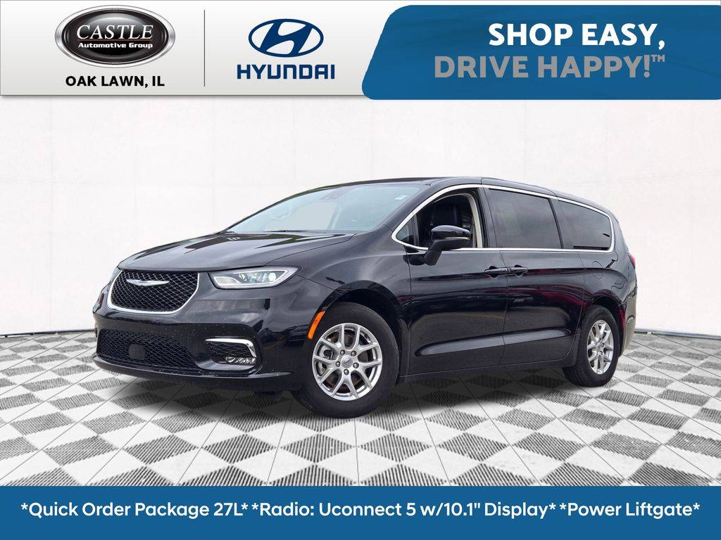 2023 Chrysler Pacifica Touring L — Minivan — 62,860 mi — Oak Lawn, IL
