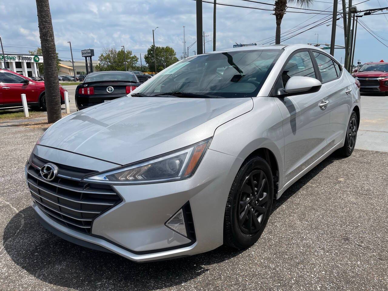 2019 Hyundai Elantra SE — Sedan — 123,455 mi — Pensacola, FL