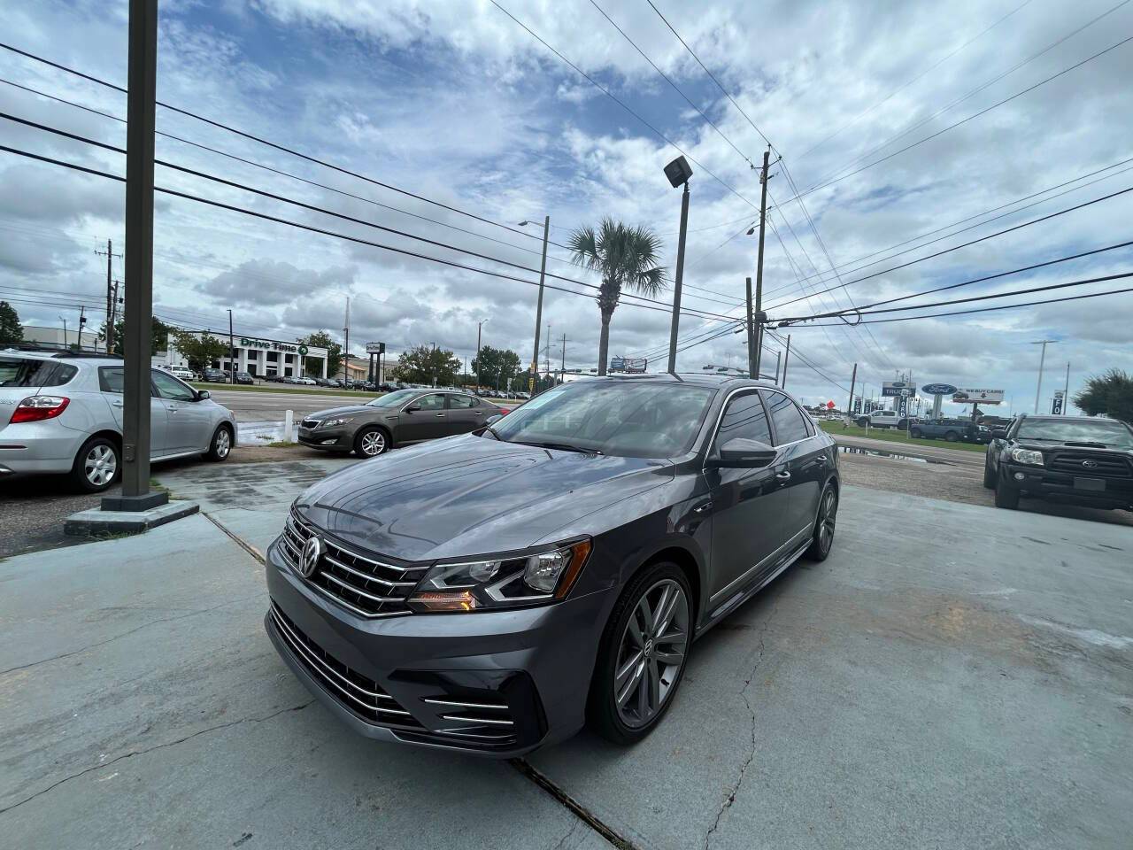 2017 Volkswagen Passat R-Line — Sedan — 78,150 mi — Pensacola, FL