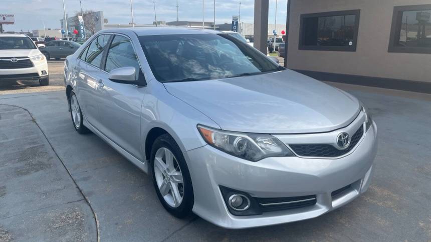 2014 Toyota Camry SE — Sedan — 134,604 mi — Pensacola, FL