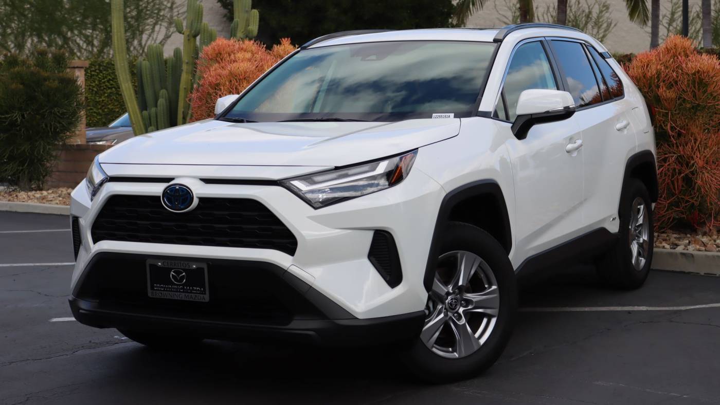 2024 Toyota RAV4 Hybrid XLE — SUV — 16,560 mi — Cerritos, CA