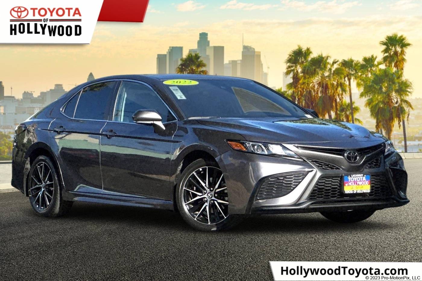 2022 Toyota Camry SE — Sedan — 36,210 mi — Los Angeles, CA