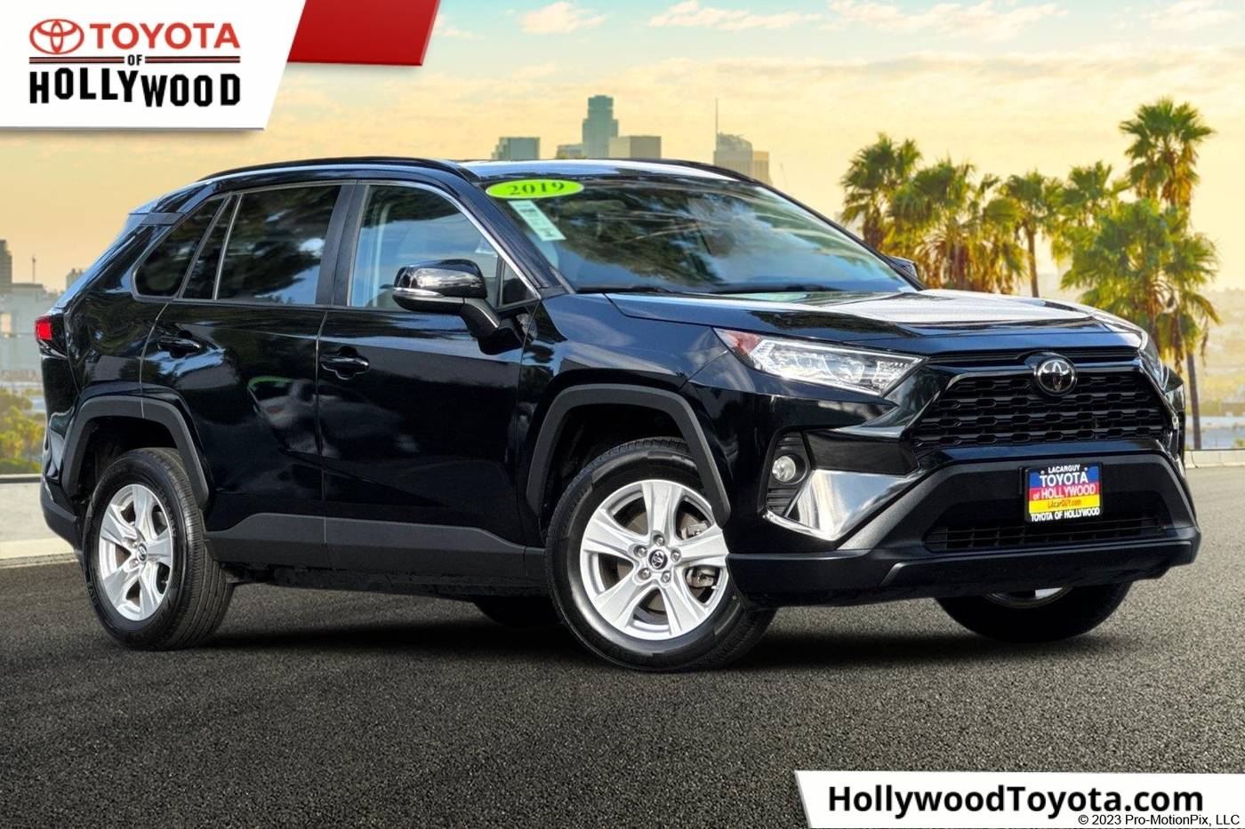 2019 Toyota RAV4 XLE — SUV — 118,588 mi — Los Angeles, CA