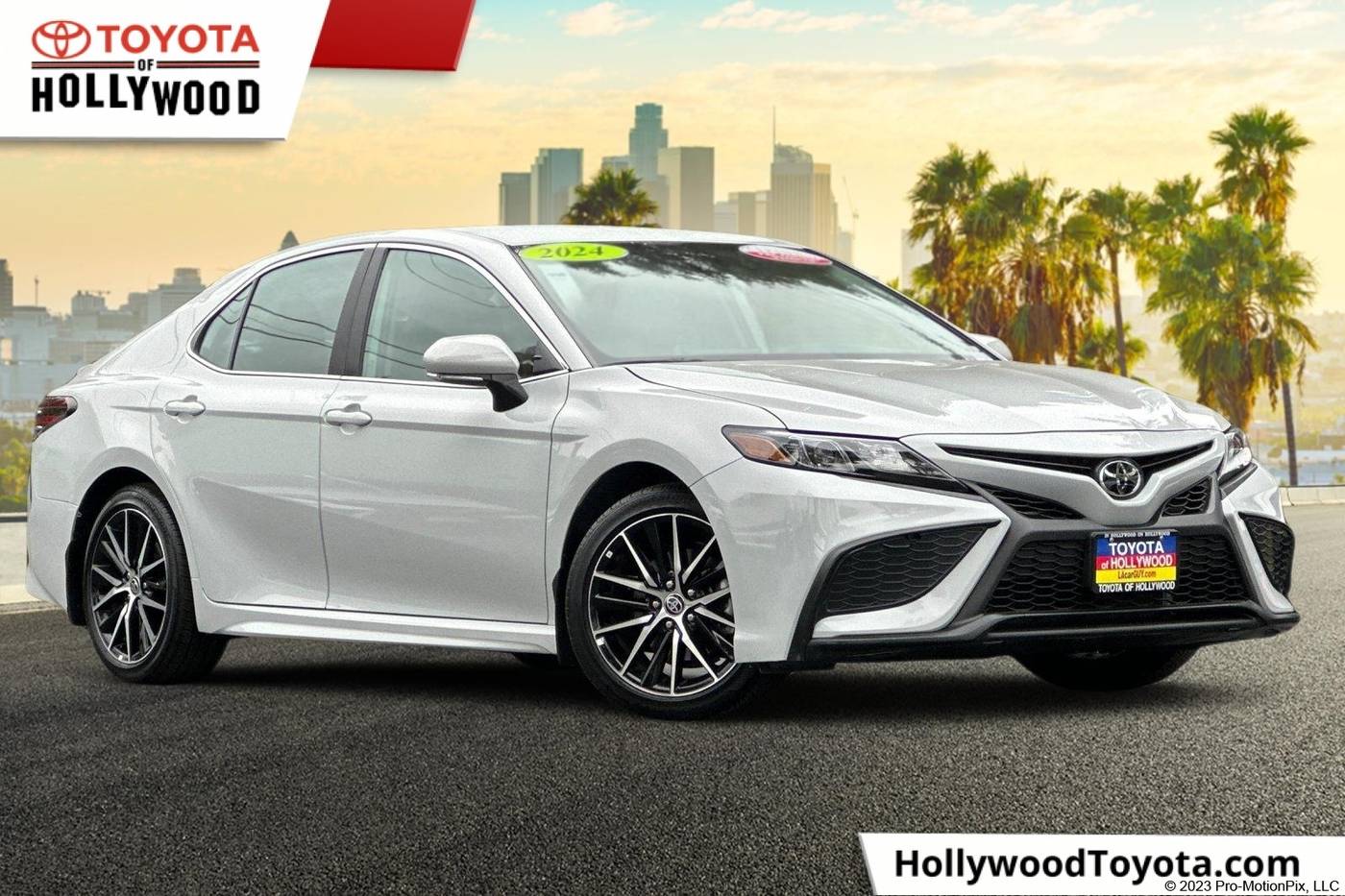 2024 Toyota Camry SE — Sedan — 19,254 mi — Los Angeles, CA