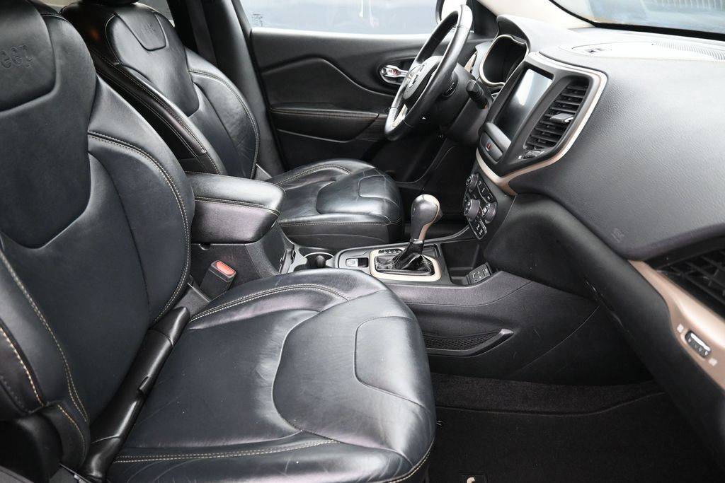 Photo 16