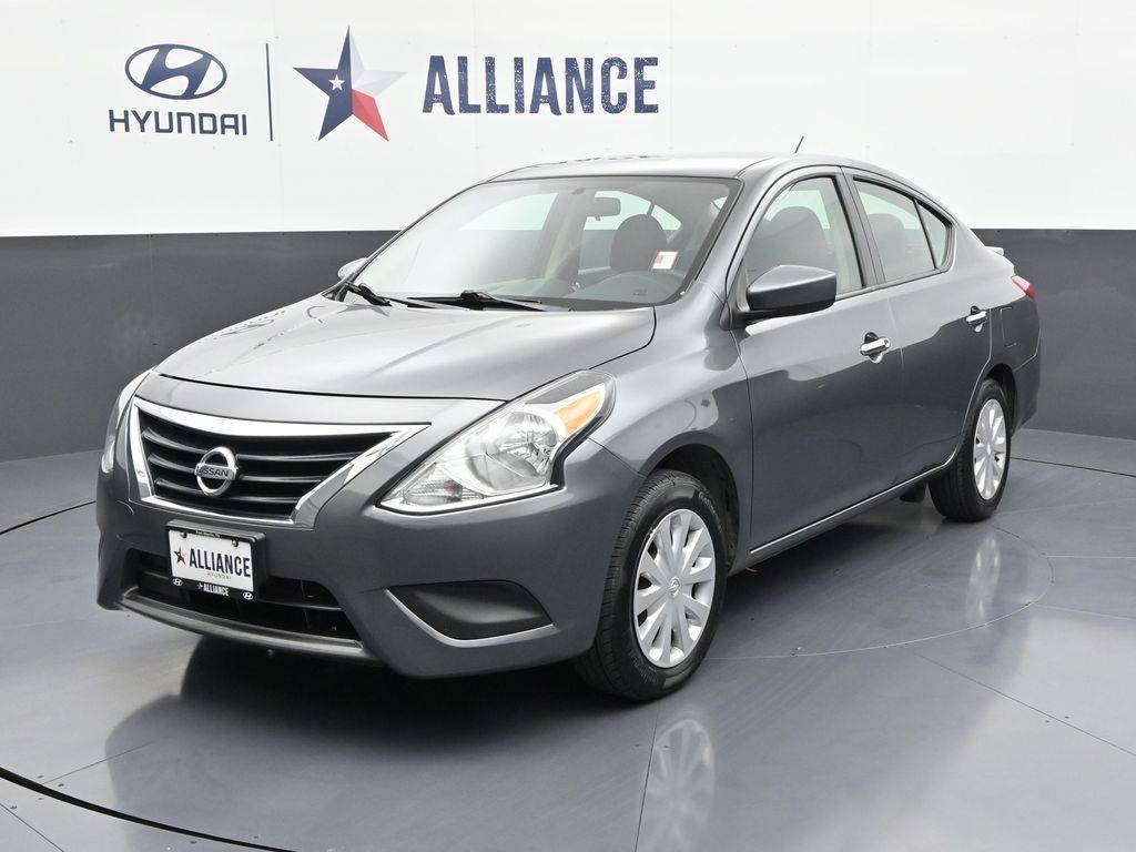 2019 Nissan Versa SV