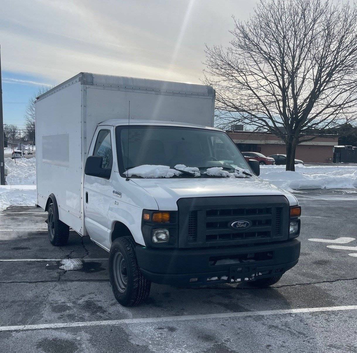 2014 Ford Econoline Commercial Cutaway E-350