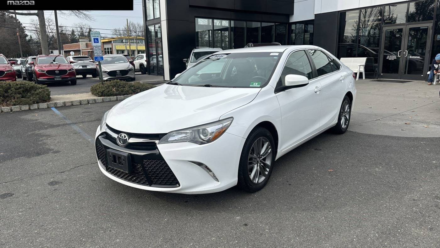 2016 Toyota Camry SE — Sedan — 82,937 mi — Shrewsbury, NJ