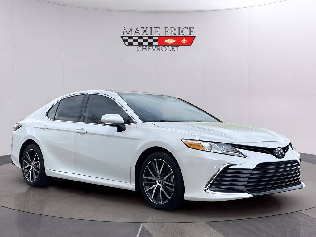2023 Toyota Camry XLE V6 — Sedan — 24,225 mi — Loganville, GA