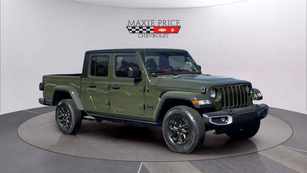 2023 Jeep Gladiator Sport S — Pickup Truck — 33,072 mi — Loganville, GA