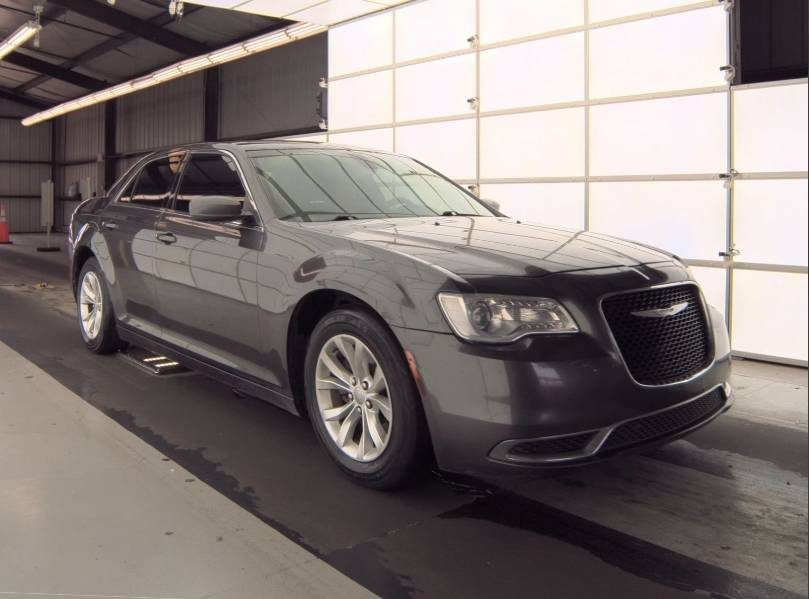 2016 Chrysler 300 Limited — Sedan — 154,450 mi — Dallas, TX