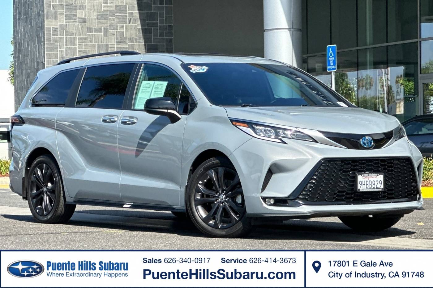 2023 Toyota Sienna XSE — Minivan — 10,563 mi — City of Industry, CA