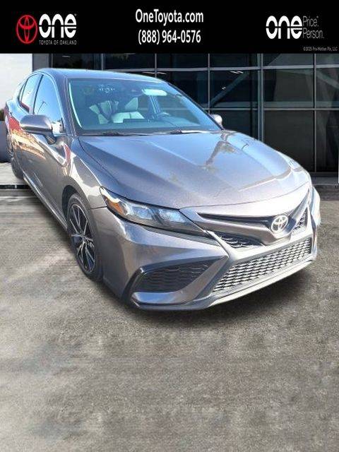 2021 Toyota Camry SE — Sedan — 123,393 mi — Oakland, CA