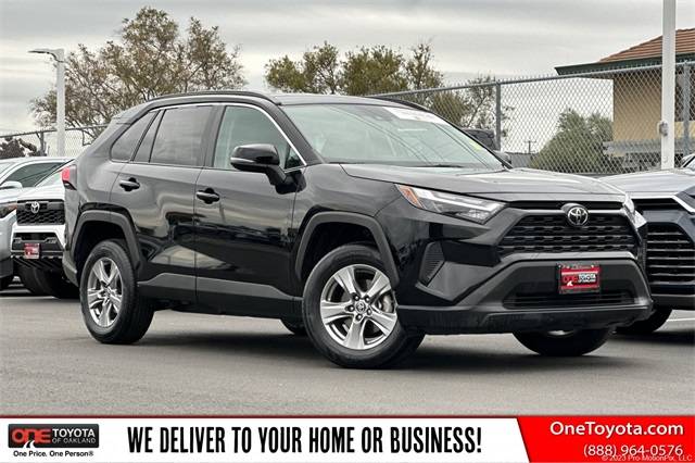 2022 Toyota RAV4 XLE — SUV — 61,225 mi — Oakland, CA