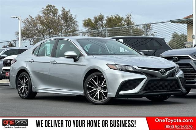 2022 Toyota Camry SE — Sedan — 62,608 mi — Oakland, CA