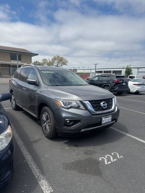 2020 Nissan Pathfinder SV — SUV — 72,158 mi — Oakland, CA