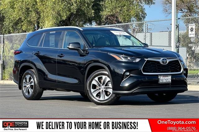 2024 Toyota Highlander XLE — SUV — 10,546 mi — Oakland, CA