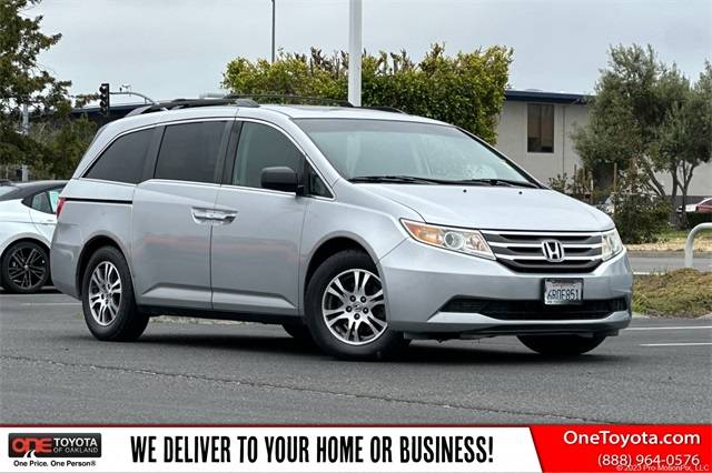 2011 Honda Odyssey EX-L — Minivan — 90,117 mi — Oakland, CA