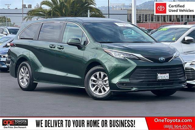 2022 Toyota Sienna LE — Minivan — 22,619 mi — Oakland, CA