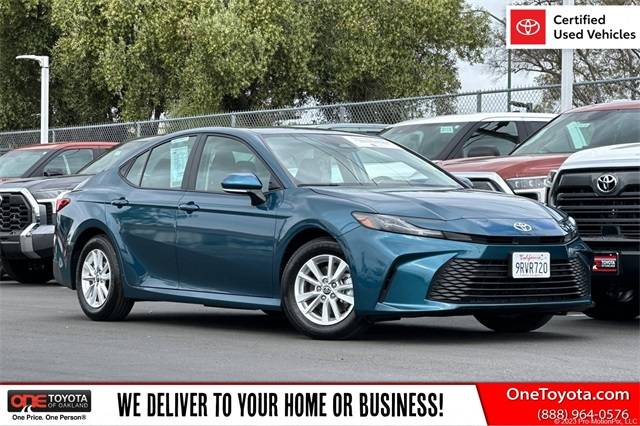 2025 Toyota Camry LE — Sedan — 3,640 mi — Oakland, CA