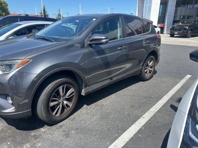 2018 Toyota RAV4 XLE — SUV — 153,142 mi — Oakland, CA