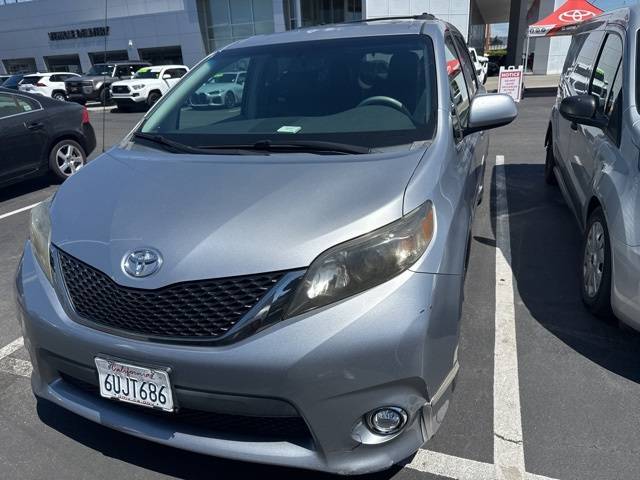 2012 Toyota Sienna SE — Minivan — 114,666 mi — Oakland, CA