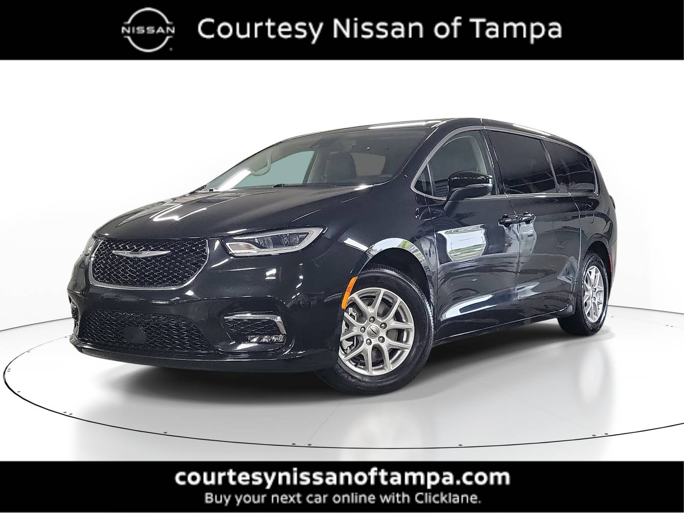 2023 Chrysler Pacifica Touring L — Minivan — 61,169 mi — Tampa, FL