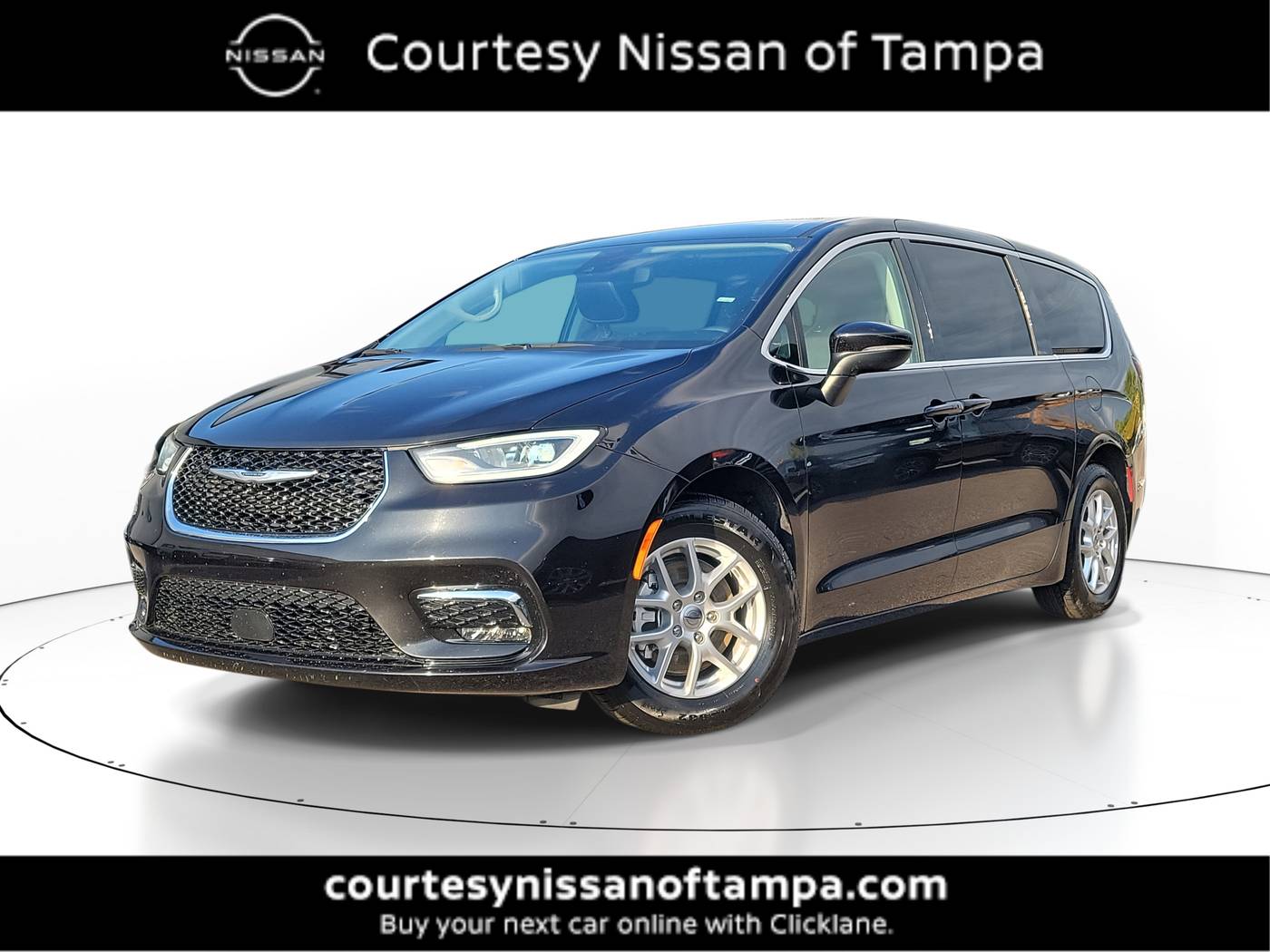 2023 Chrysler Pacifica Touring L — Minivan — 62,428 mi — Tampa, FL