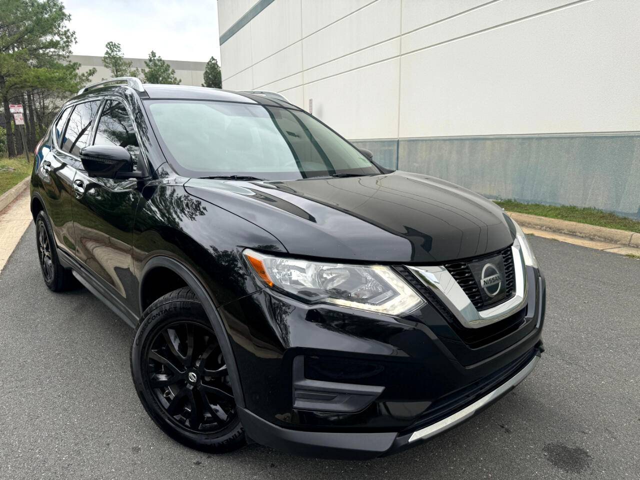 2017 Nissan Rogue SV — SUV — 104,360 mi — Chantilly, VA